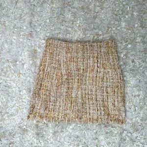 Adorable tweed mini skirt